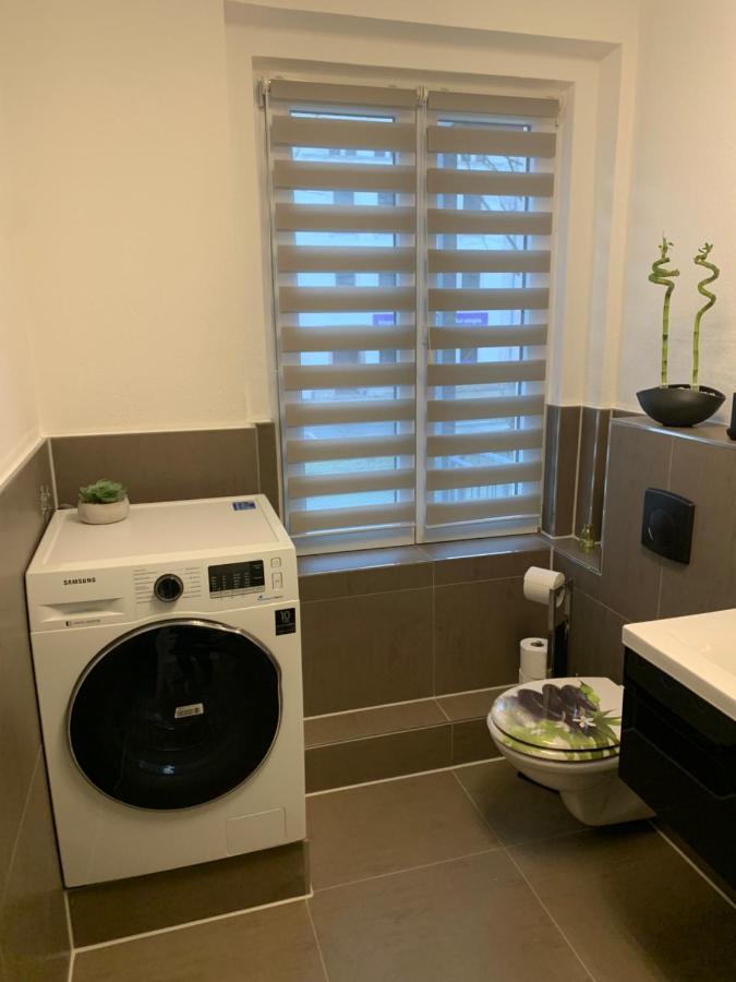 40 Qm Appartment Parkplatz, Balkon,Netflix, Prime Chemnitz Exterior foto