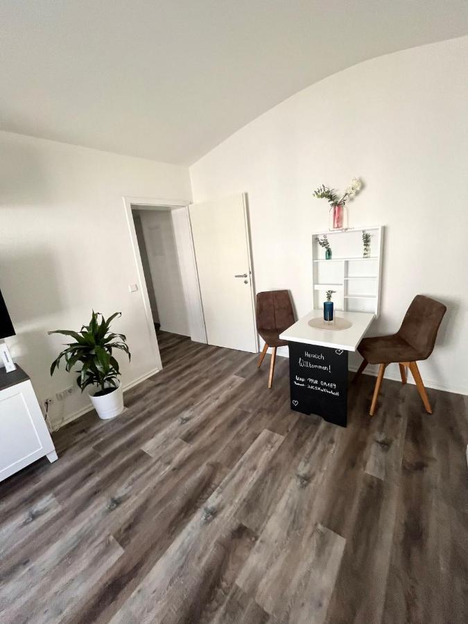 40 Qm Appartment Parkplatz, Balkon,Netflix, Prime Chemnitz Exterior foto